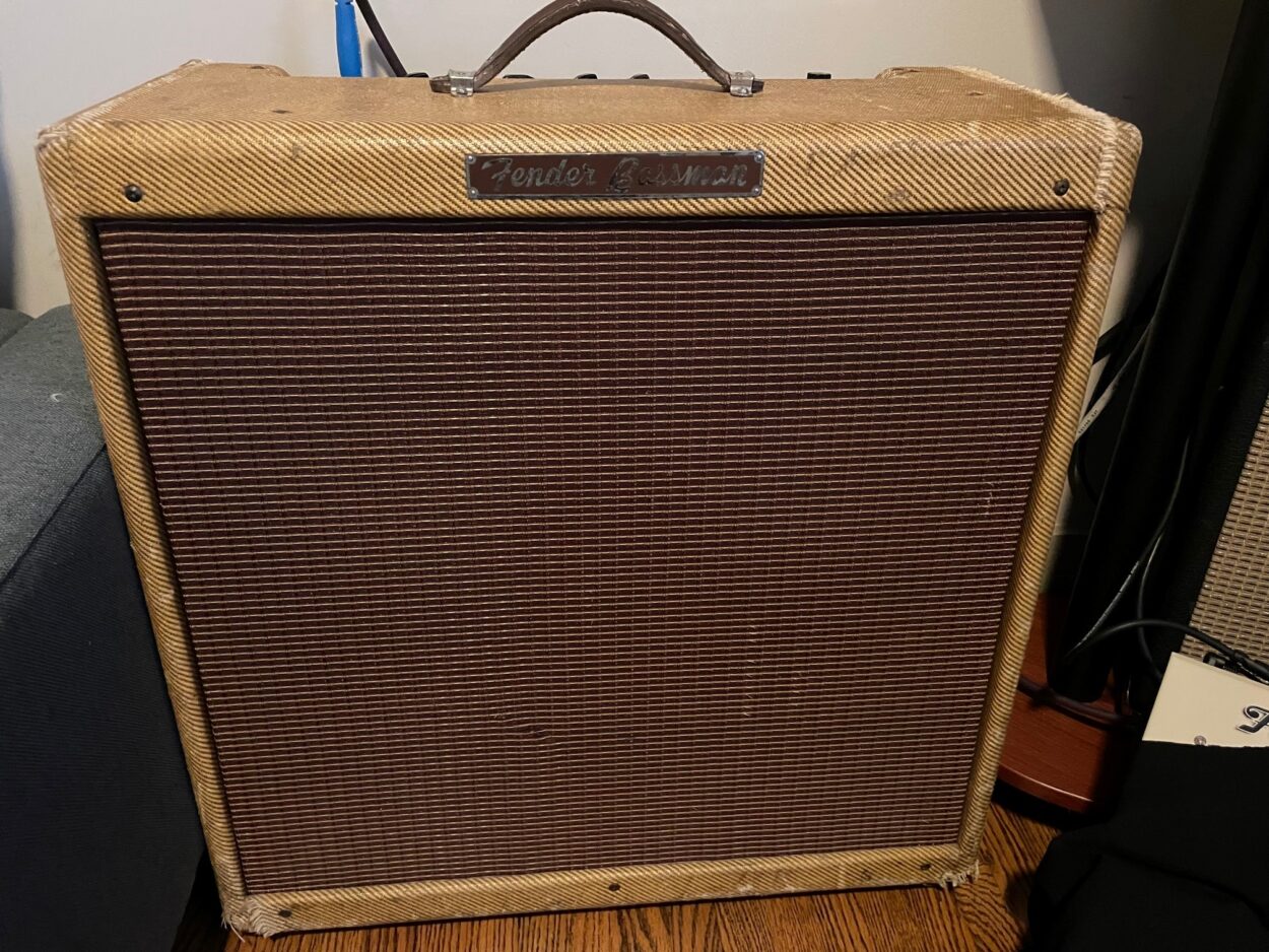 front view of fender bassman amp