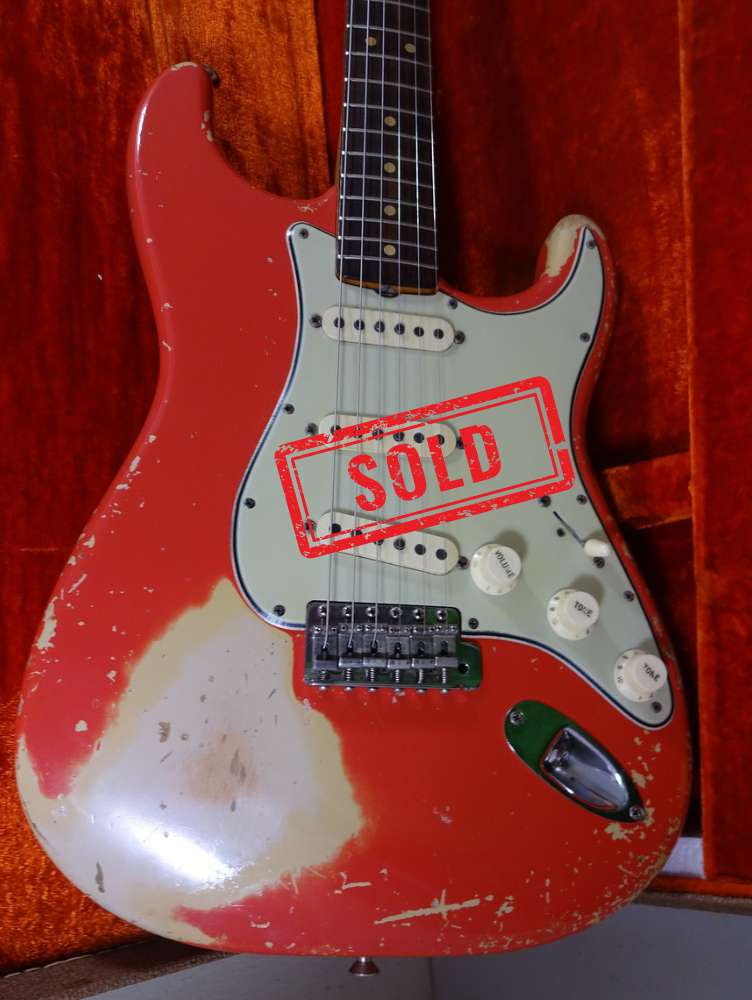 Guitar Sold 63 fender Stratocaster