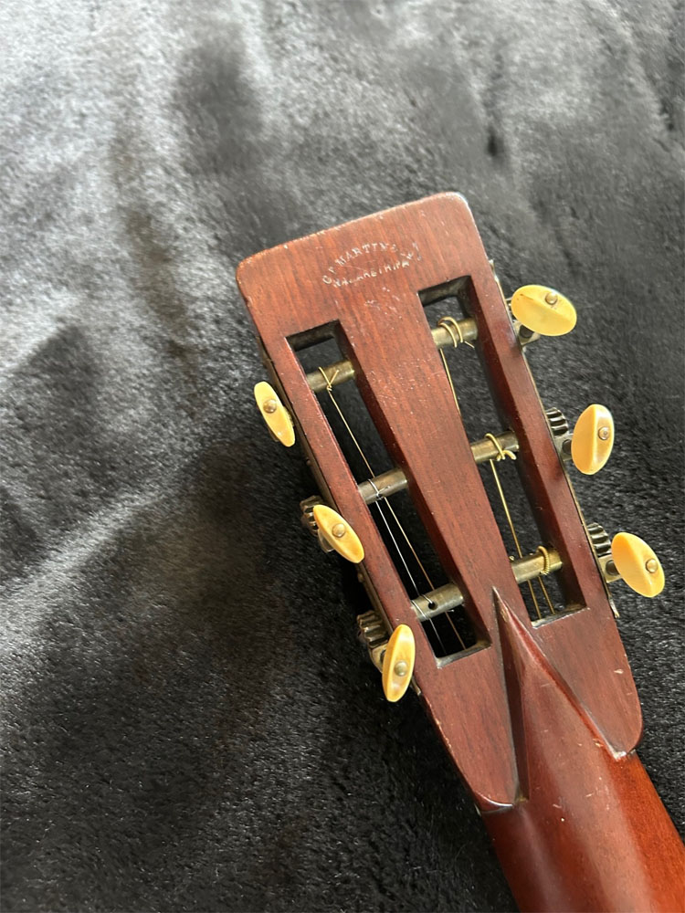 1912 Martin 0-21 peghead