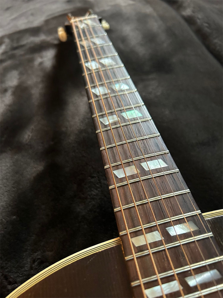 1943 Gibson Southern Jumbo fingerboard