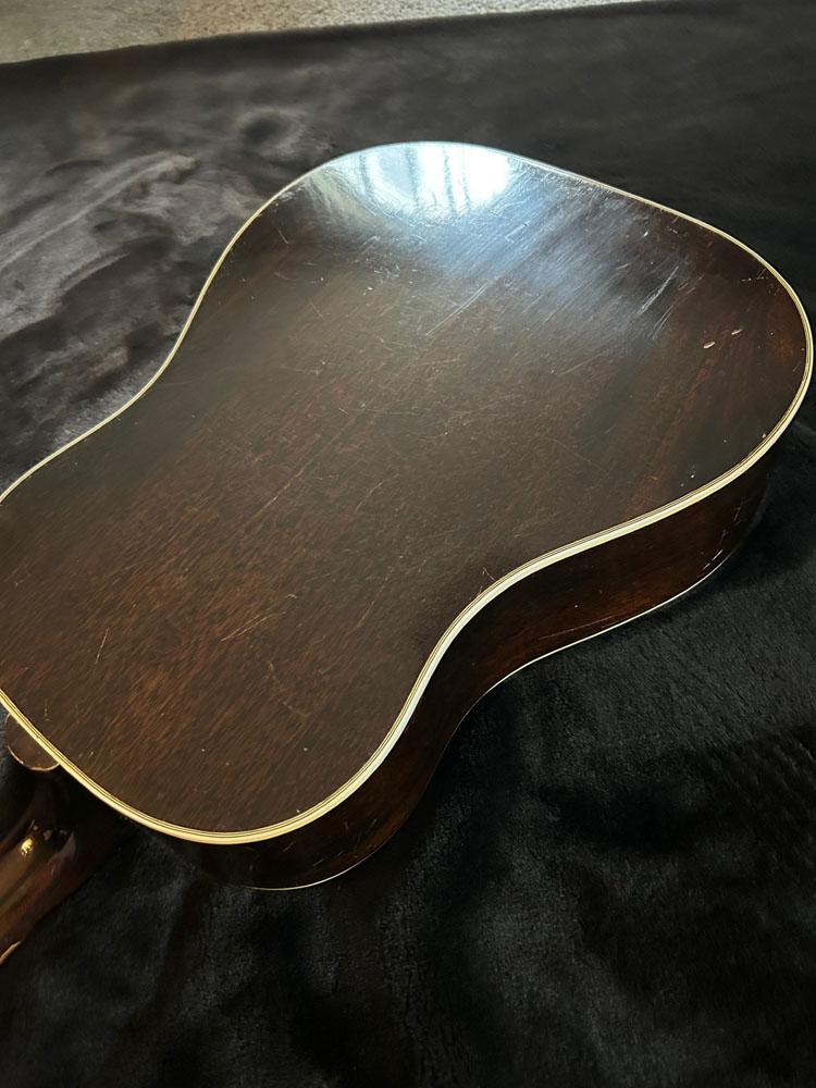 1943 Gibson Southern Jumbo body back