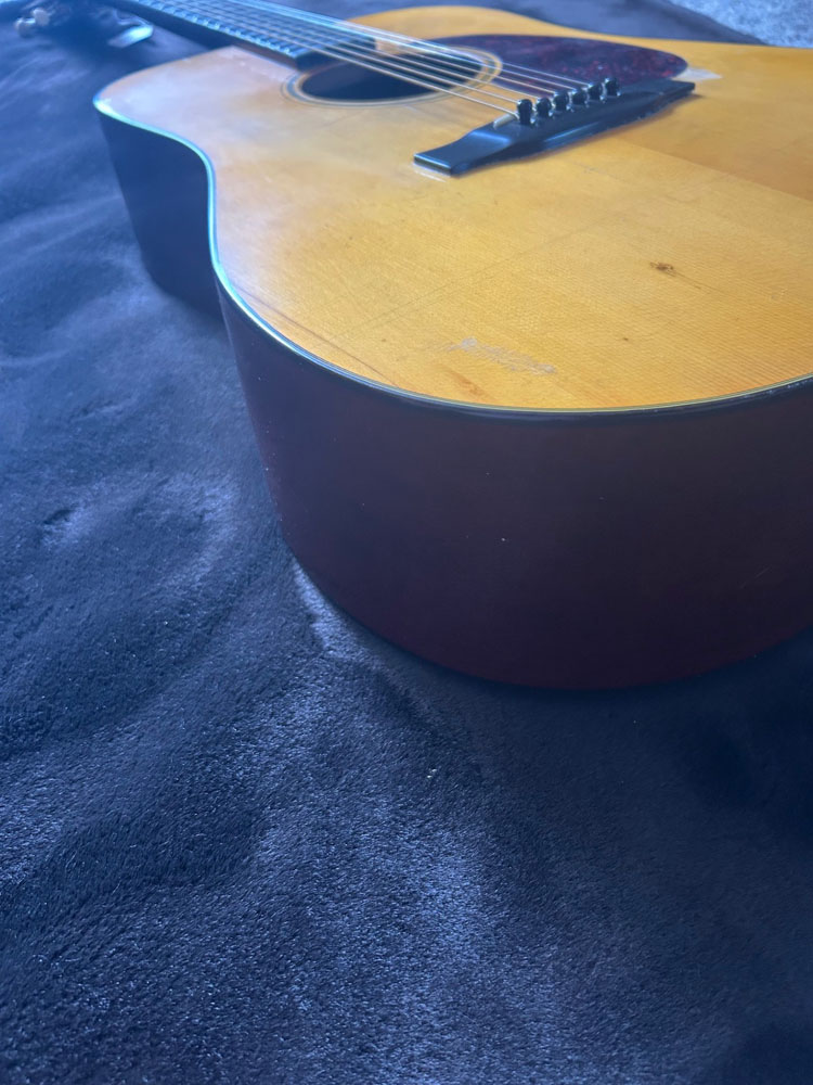 1945 Martin D-18 side