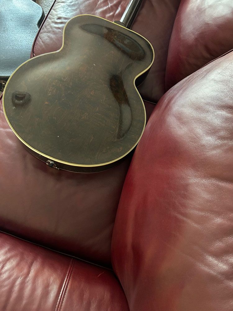 1941 Gibson ES-300